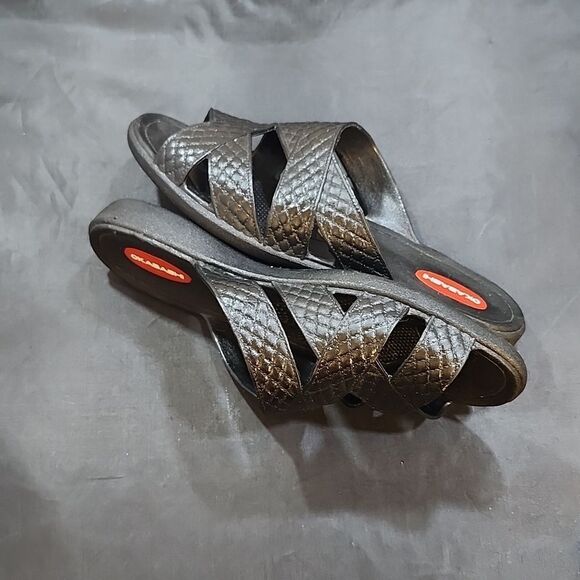 OKABASHI CROSS STRAP WOMEN'S SANDALS - Picture 11 of 16